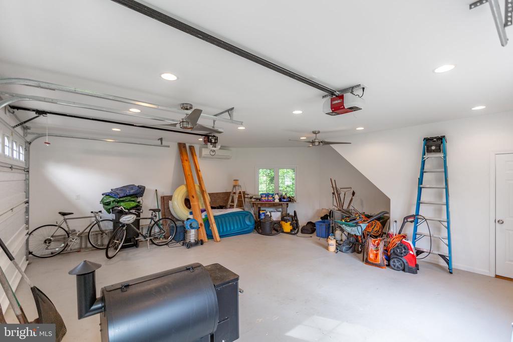 312 INGLESIDE DRIVE