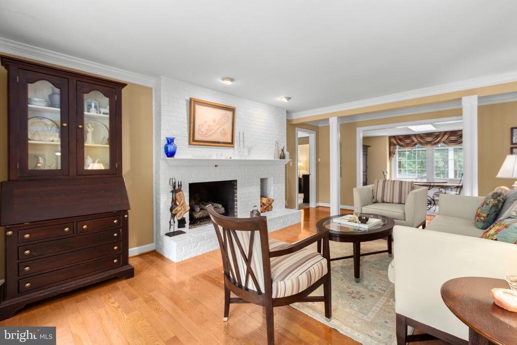312 INGLESIDE DRIVE