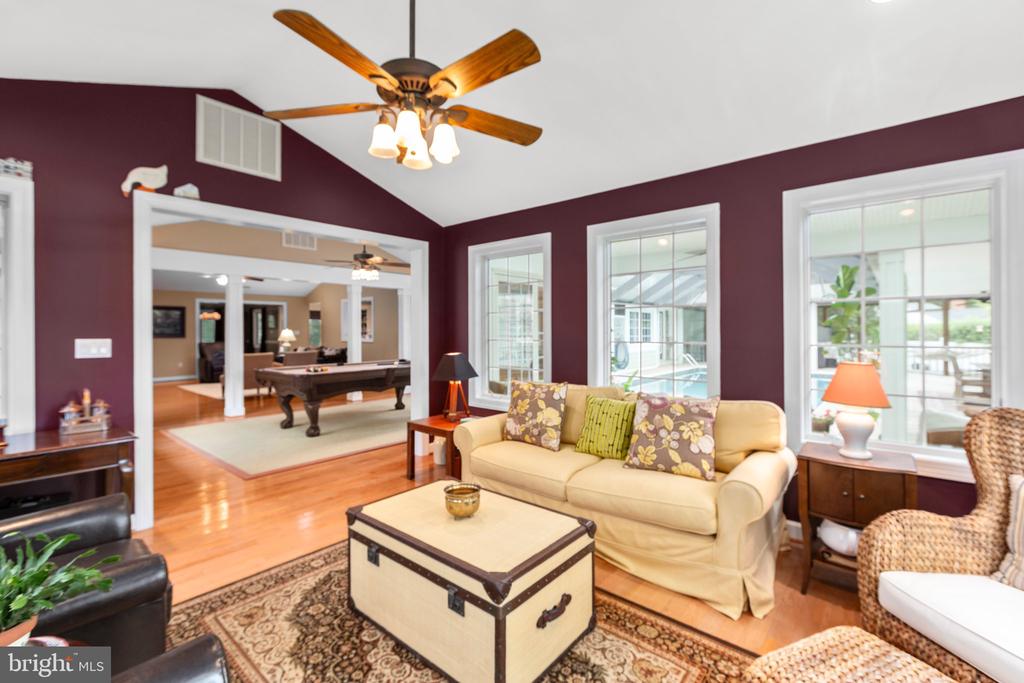 312 INGLESIDE DRIVE