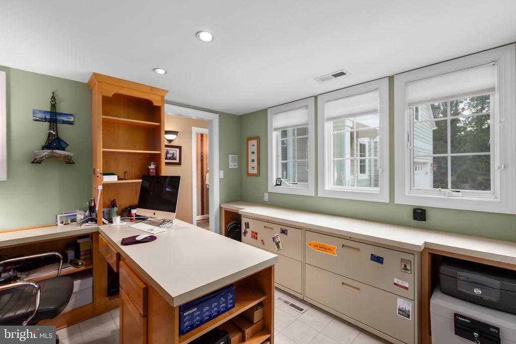 312 INGLESIDE DRIVE