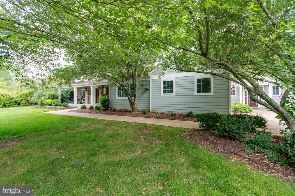 312 INGLESIDE DRIVE