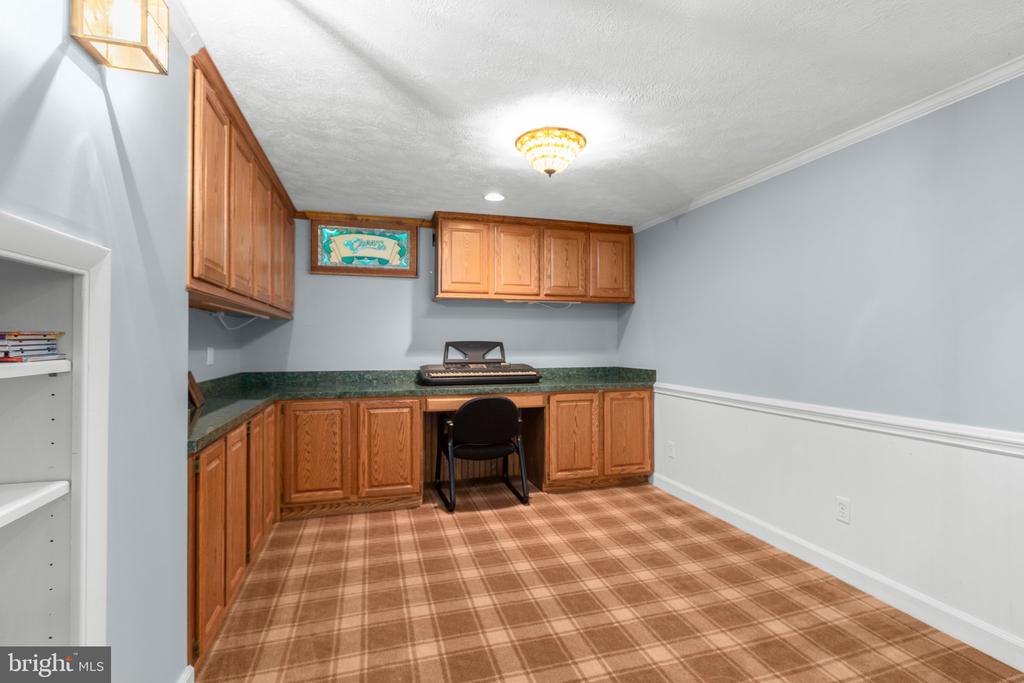 312 INGLESIDE DRIVE