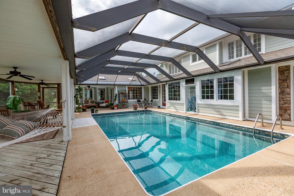 312 INGLESIDE DRIVE