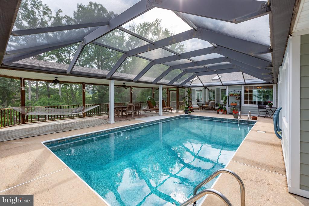 312 INGLESIDE DRIVE