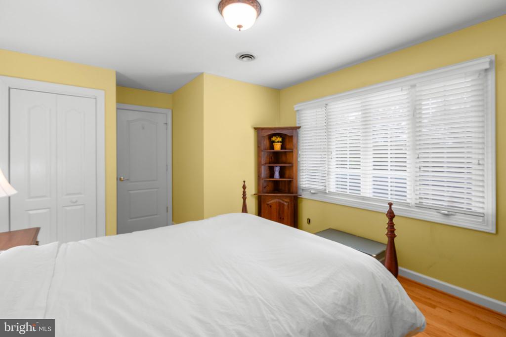 312 INGLESIDE DRIVE