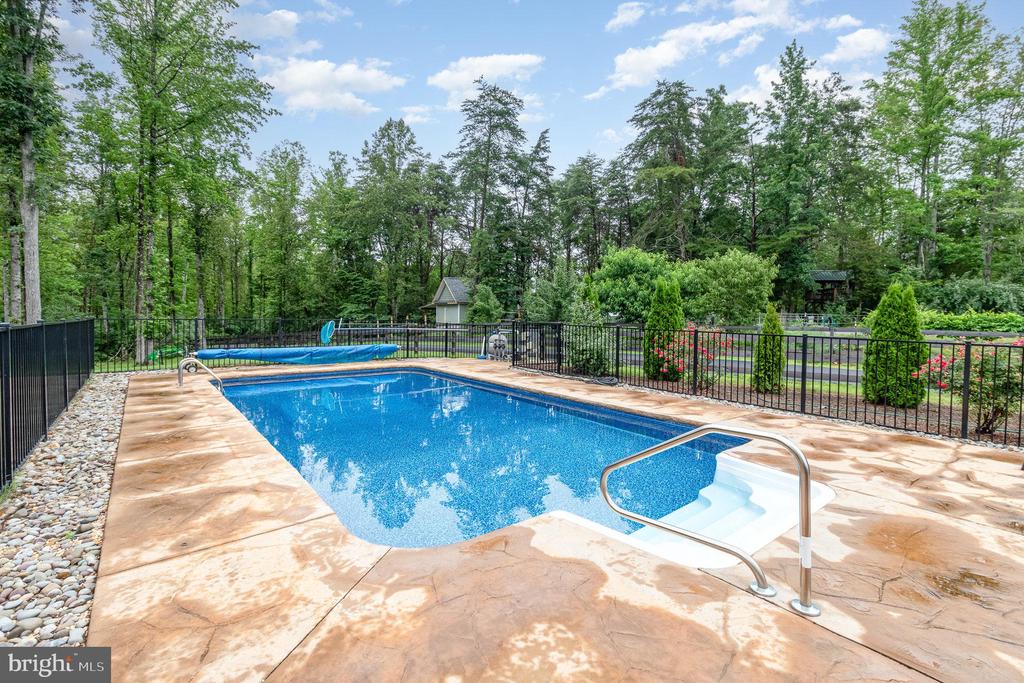 516 RICHARDS FERRY ROAD