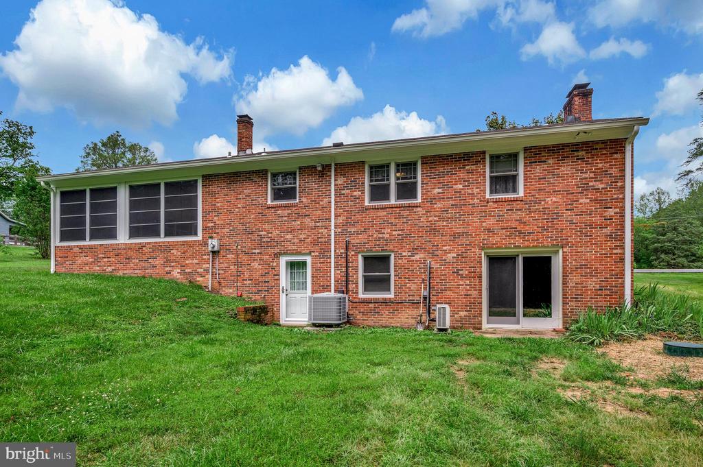 857 MOUNTAIN VIEW ROAD