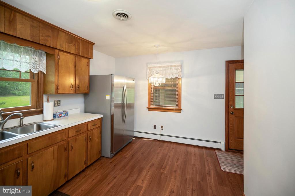 857 MOUNTAIN VIEW ROAD