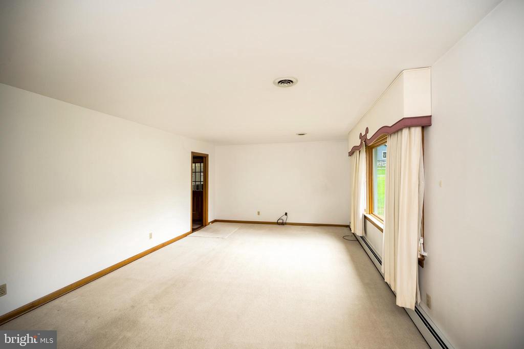 857 MOUNTAIN VIEW ROAD