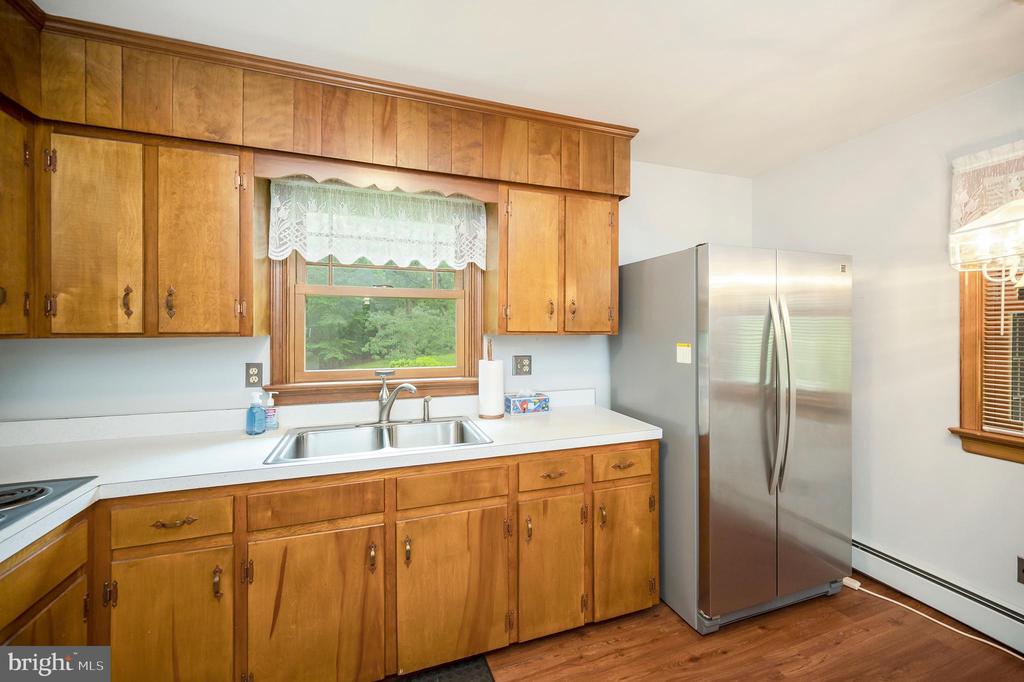 857 MOUNTAIN VIEW ROAD