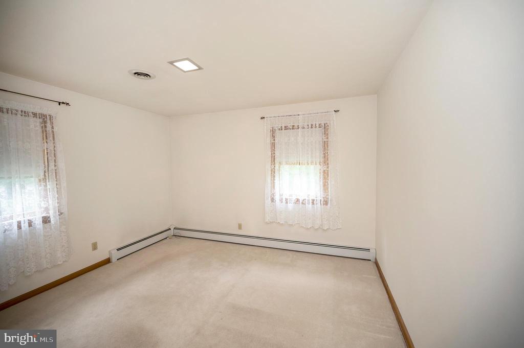 857 MOUNTAIN VIEW ROAD