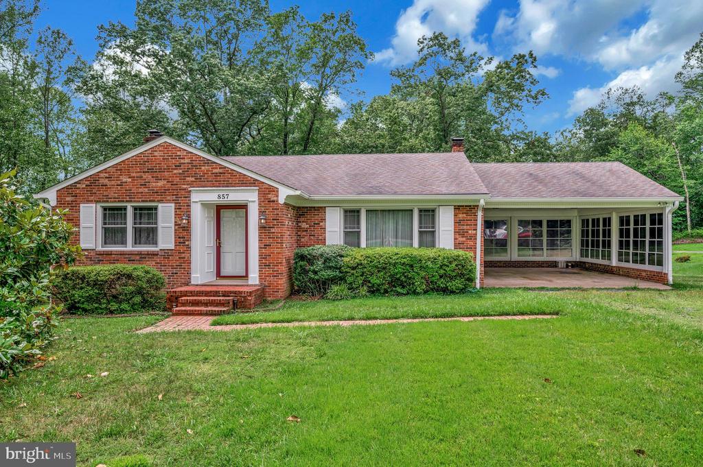 857 MOUNTAIN VIEW ROAD
