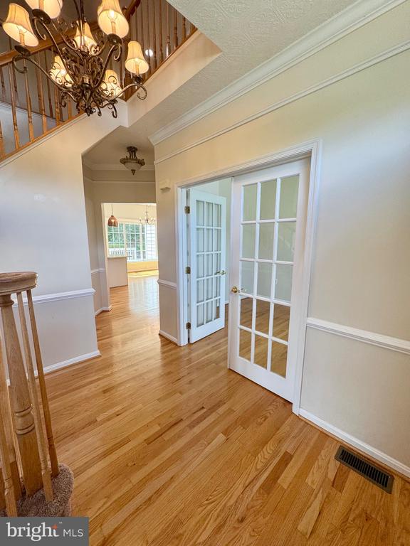 805 WINTERBERRY DRIVE
