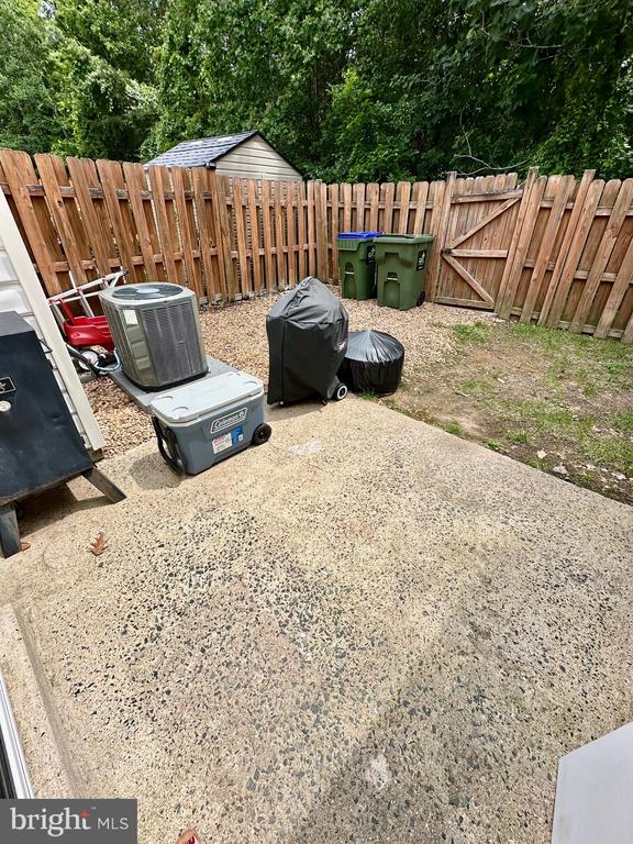 1104 WIND RIDGE DRIVE