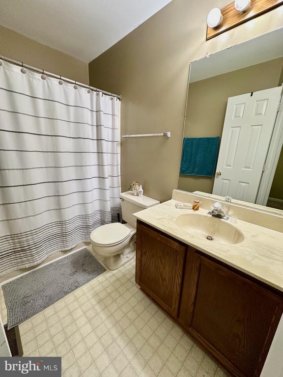 1104 WIND RIDGE DRIVE