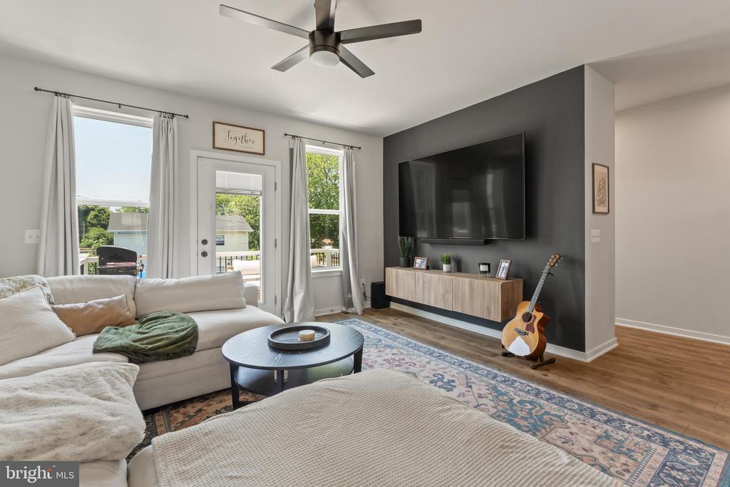 609 CHERRYVIEW DRIVE