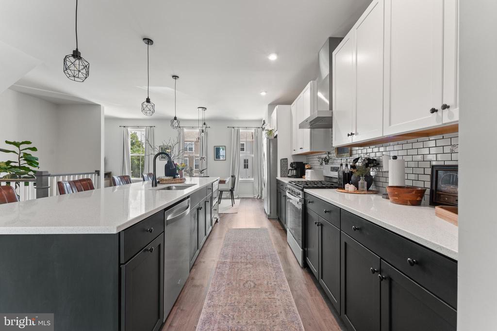 609 CHERRYVIEW DRIVE