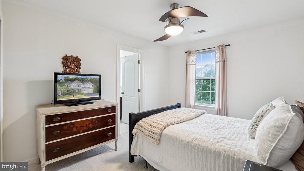 24 DARDEN COURT
