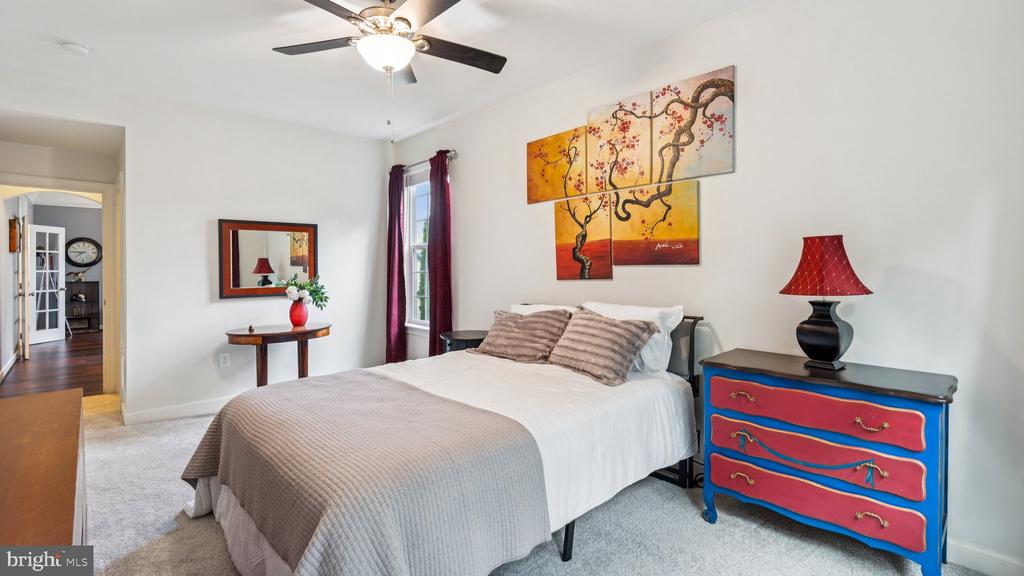 24 DARDEN COURT