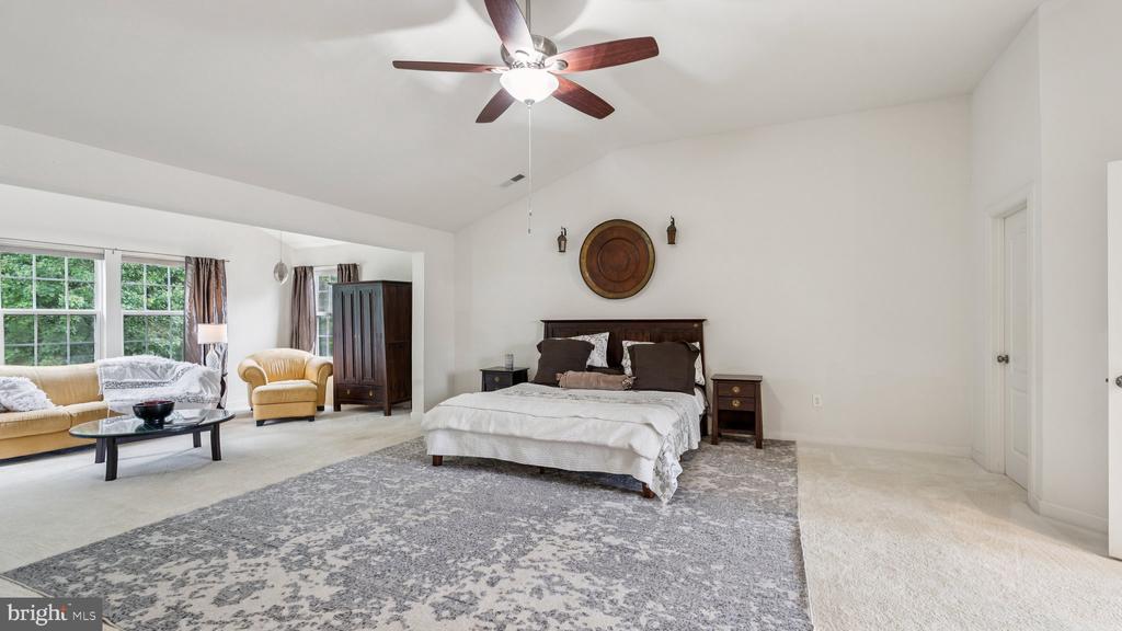 24 DARDEN COURT