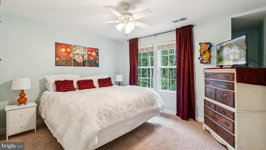 24 DARDEN COURT