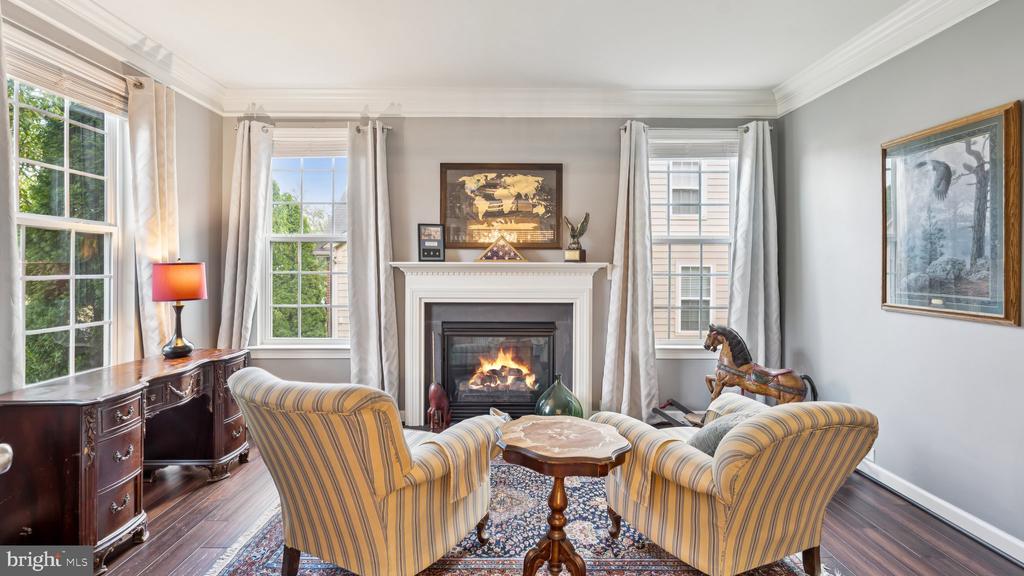 24 DARDEN COURT