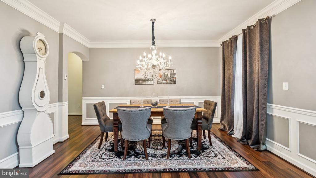 24 DARDEN COURT