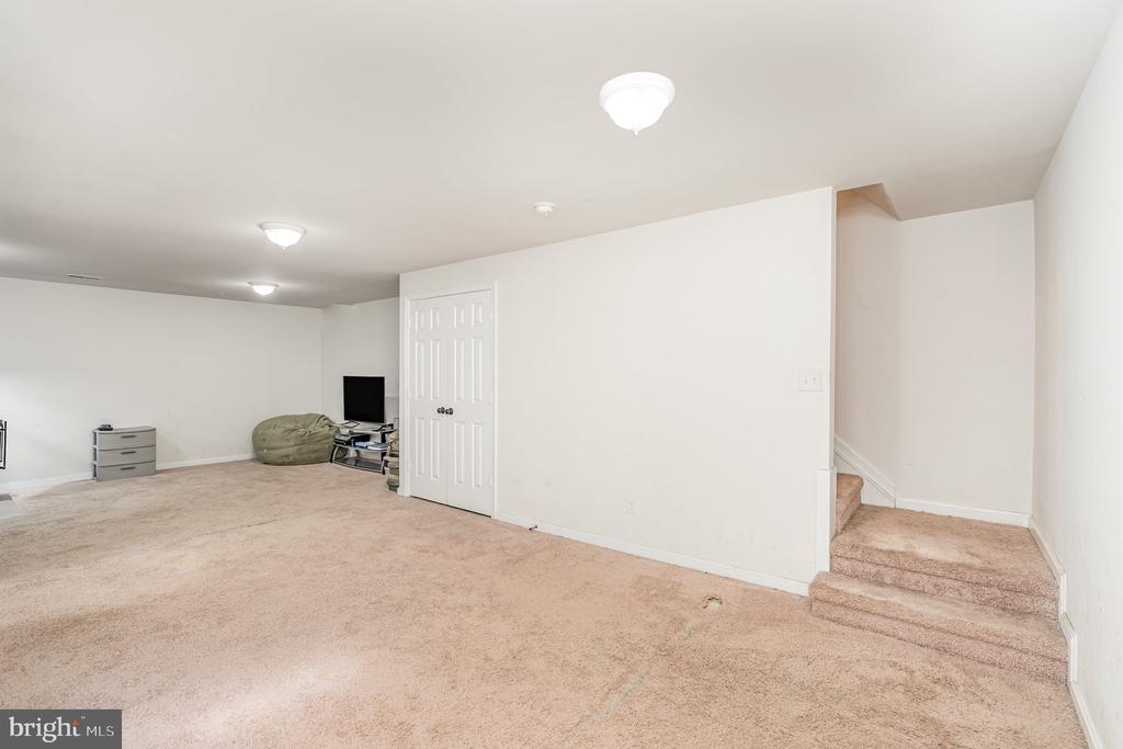205 POWHATAN COURT 100