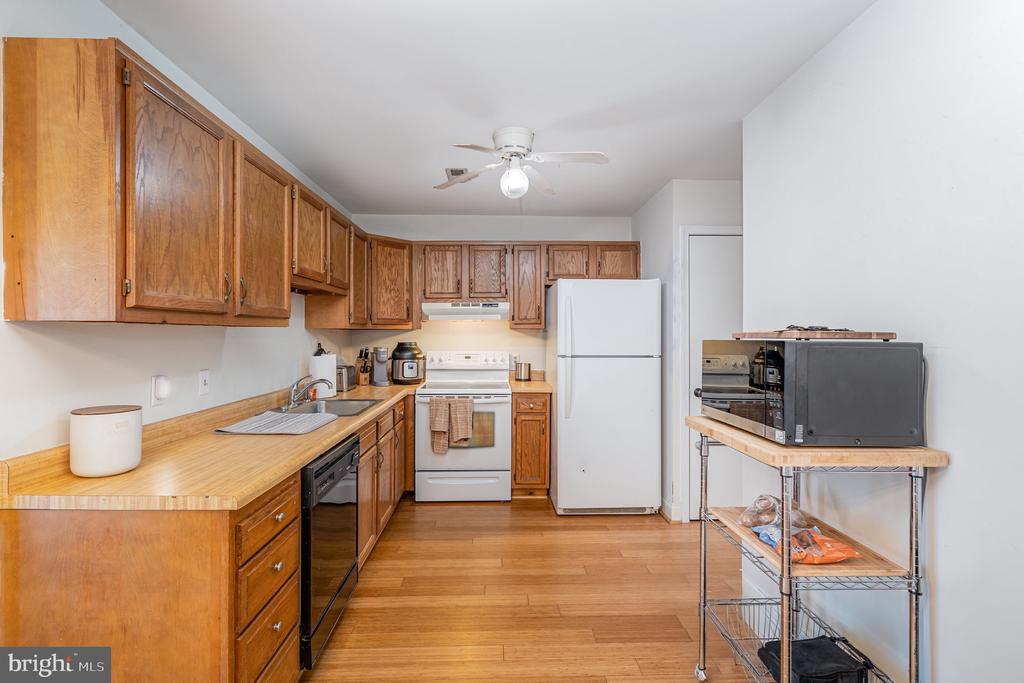 205 POWHATAN COURT 100