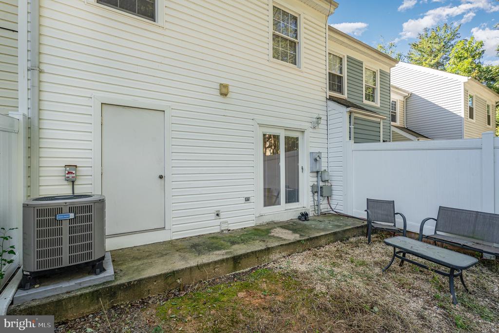 205 POWHATAN COURT 100