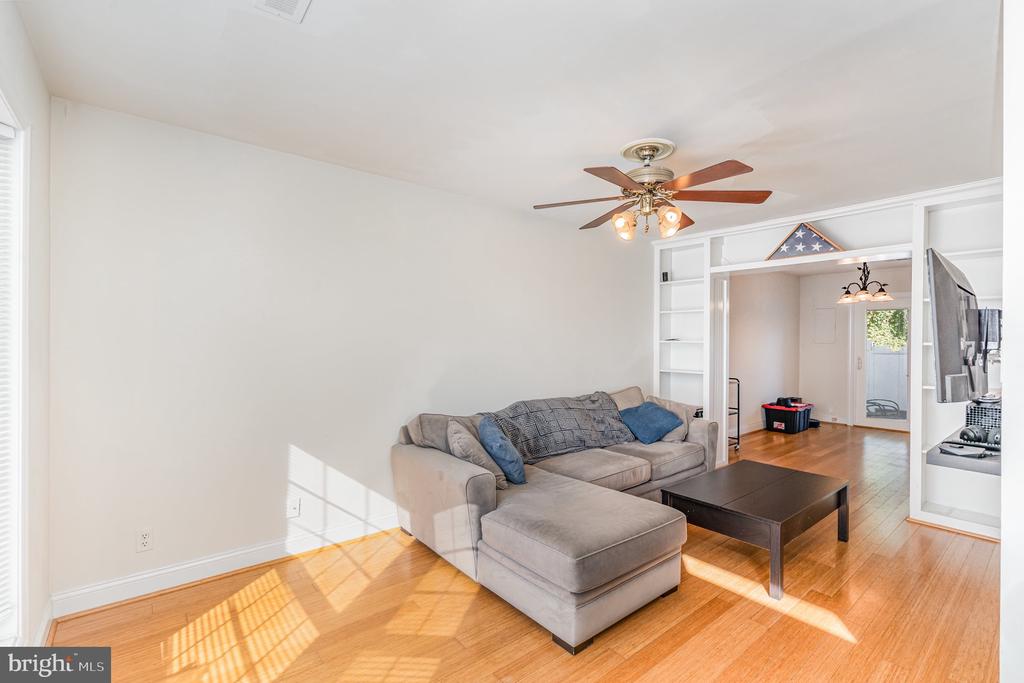 205 POWHATAN COURT 100