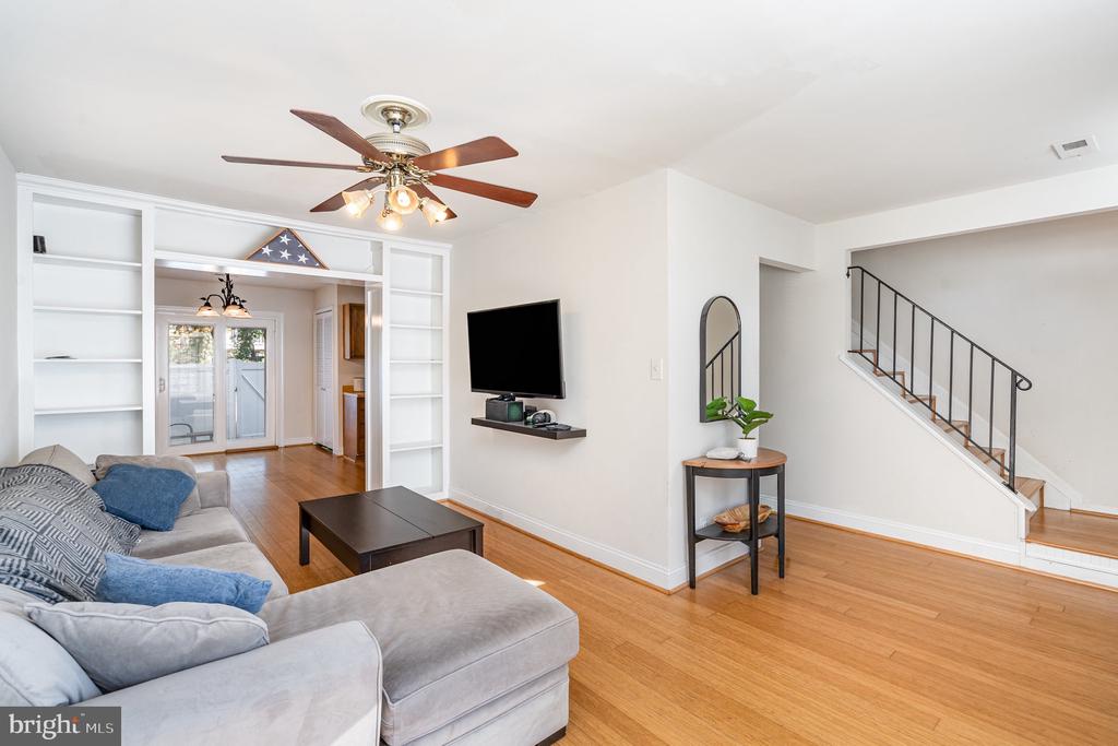 205 POWHATAN COURT 100