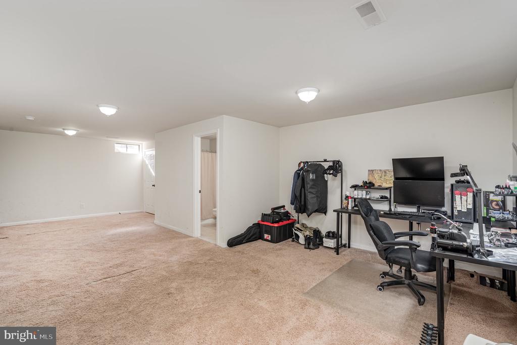 205 POWHATAN COURT 100