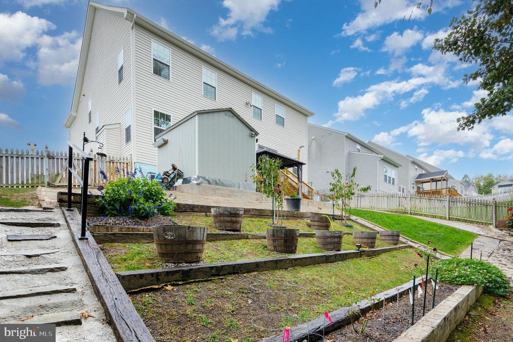 25 BAYSIDE DRIVE