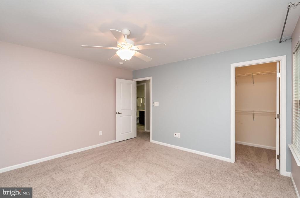 25 BAYSIDE DRIVE