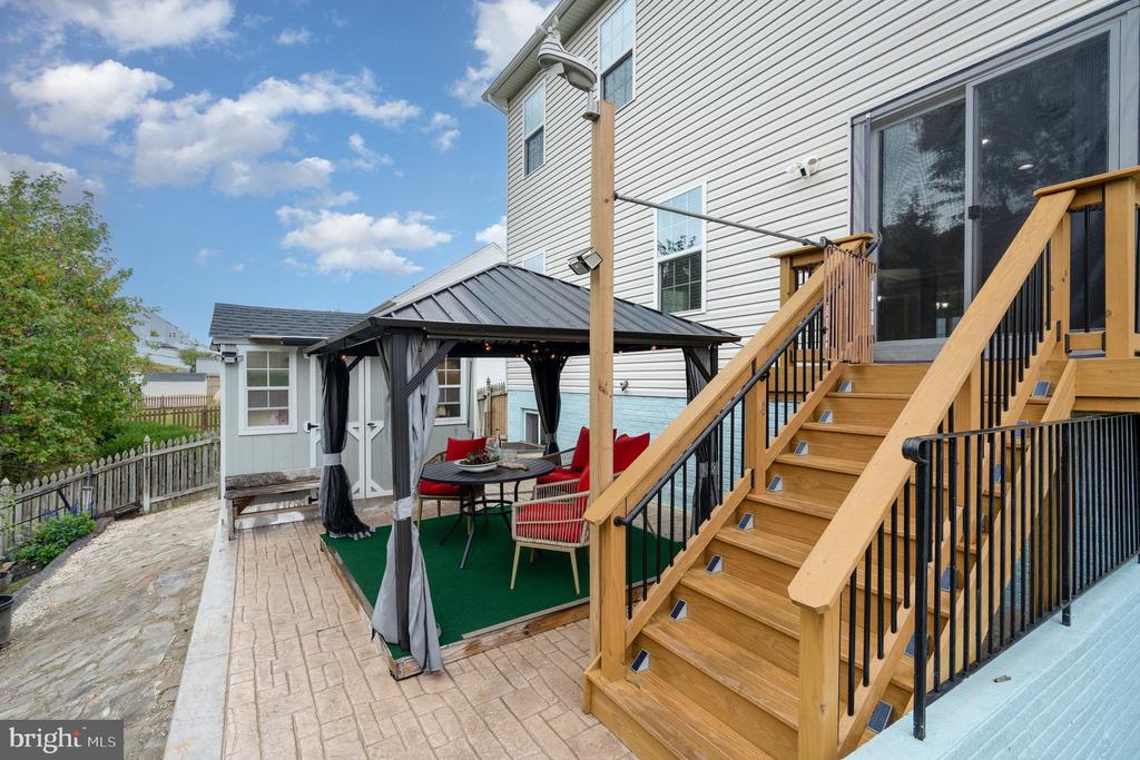 25 BAYSIDE DRIVE