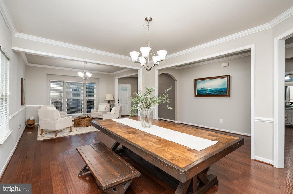 25 BAYSIDE DRIVE