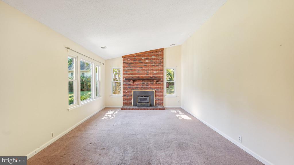12 VISTA WOODS ROAD