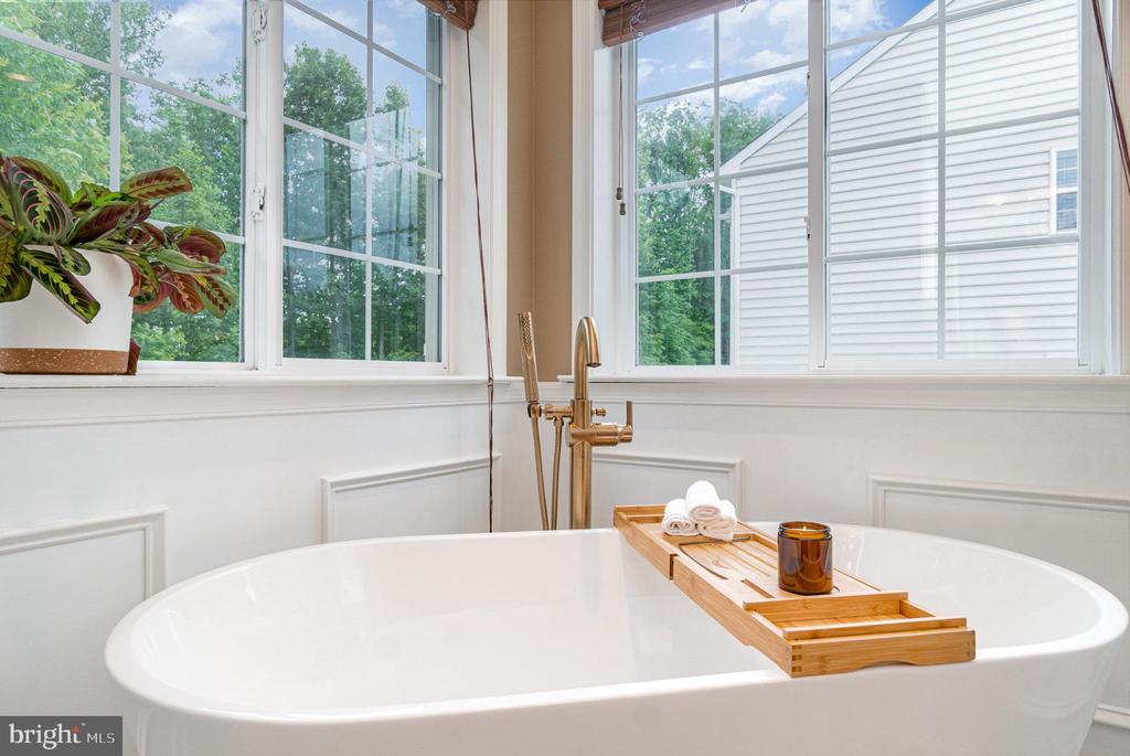 21 BEREA KNOLLS DRIVE