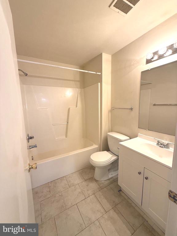 32 WHITE PINE CIRCLE 203