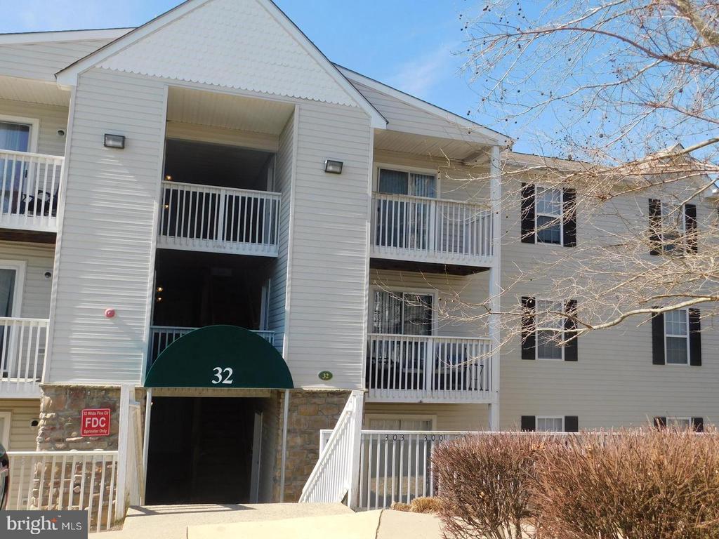 32 WHITE PINE CIRCLE 203