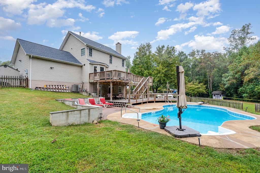 14 FALLING WATER COURT