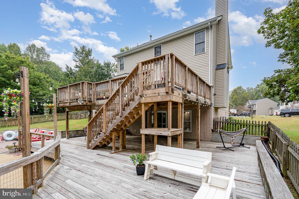 14 FALLING WATER COURT