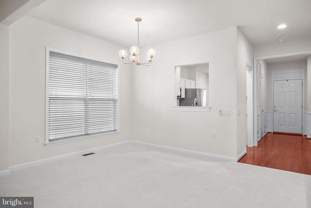 5 BLUEFIELD LANE