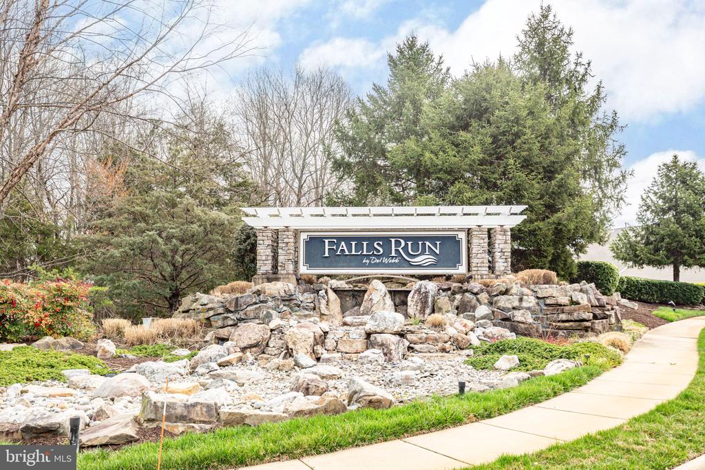 5 BLUEFIELD LANE