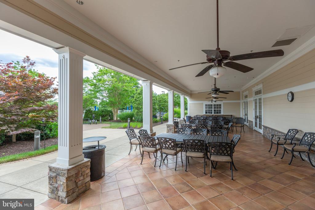 5 BLUEFIELD LANE