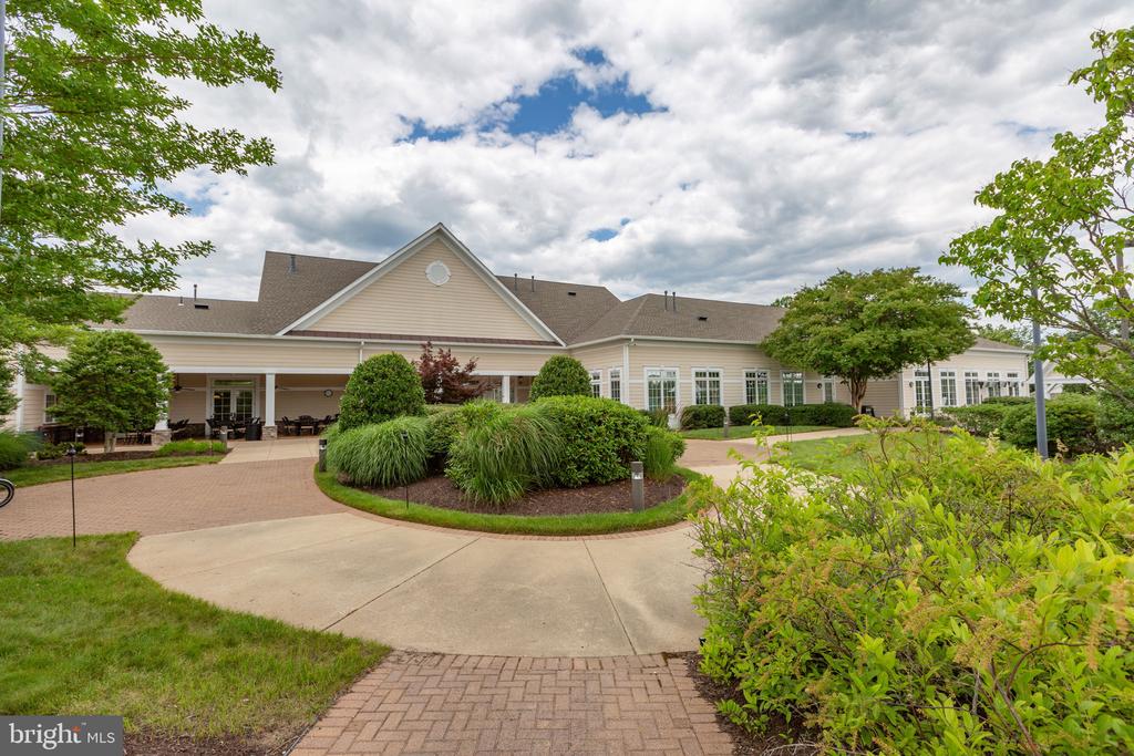 5 BLUEFIELD LANE