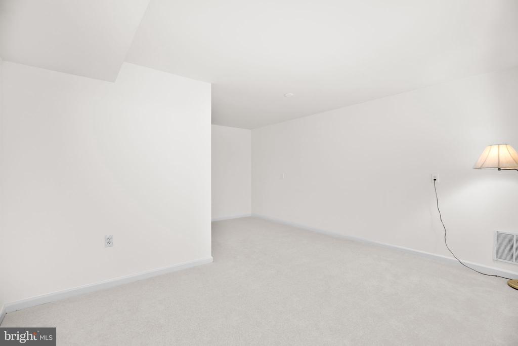 5 BLUEFIELD LANE