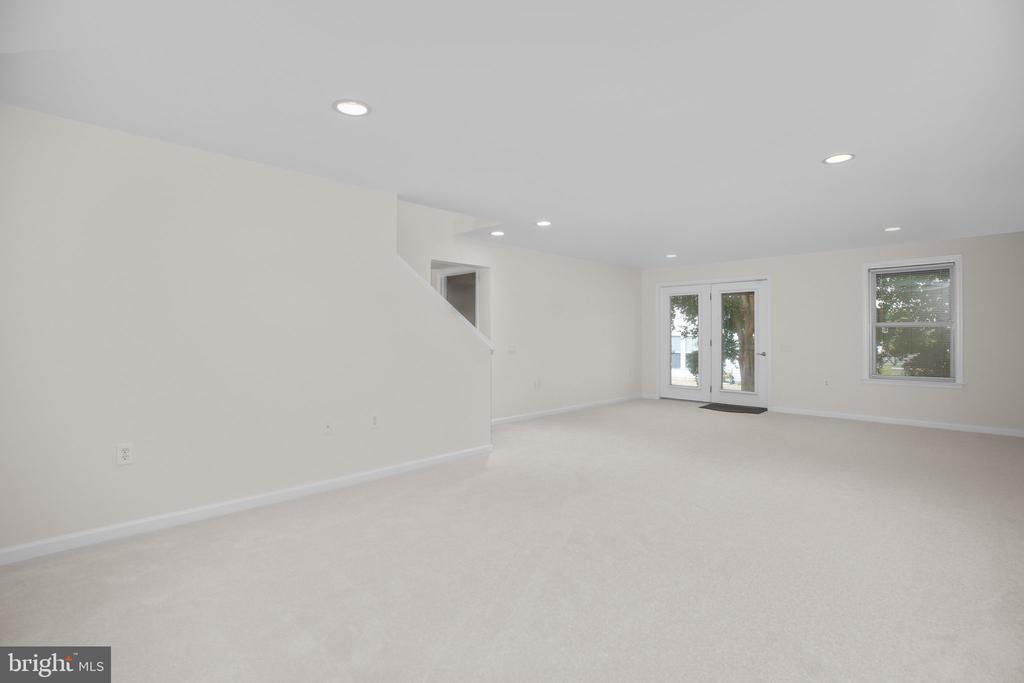 5 BLUEFIELD LANE