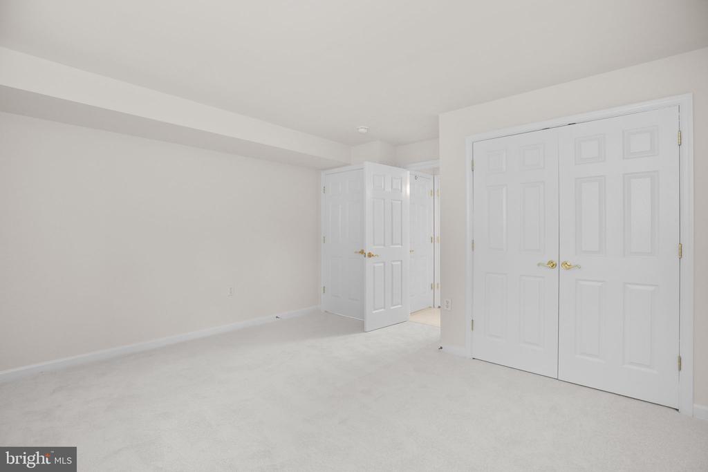 5 BLUEFIELD LANE